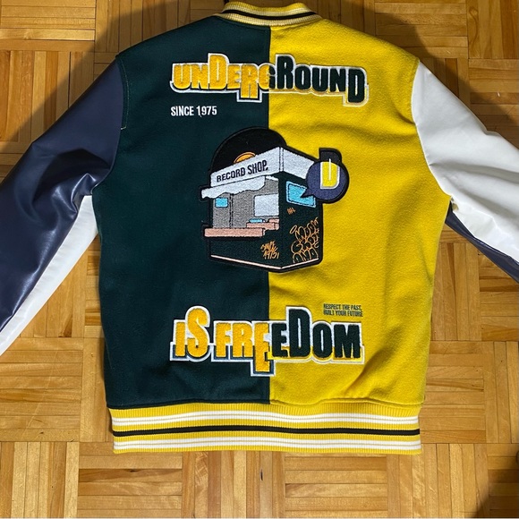 ✨Zara Patch bomber jacket Size M✨ - Picture 4 of 10